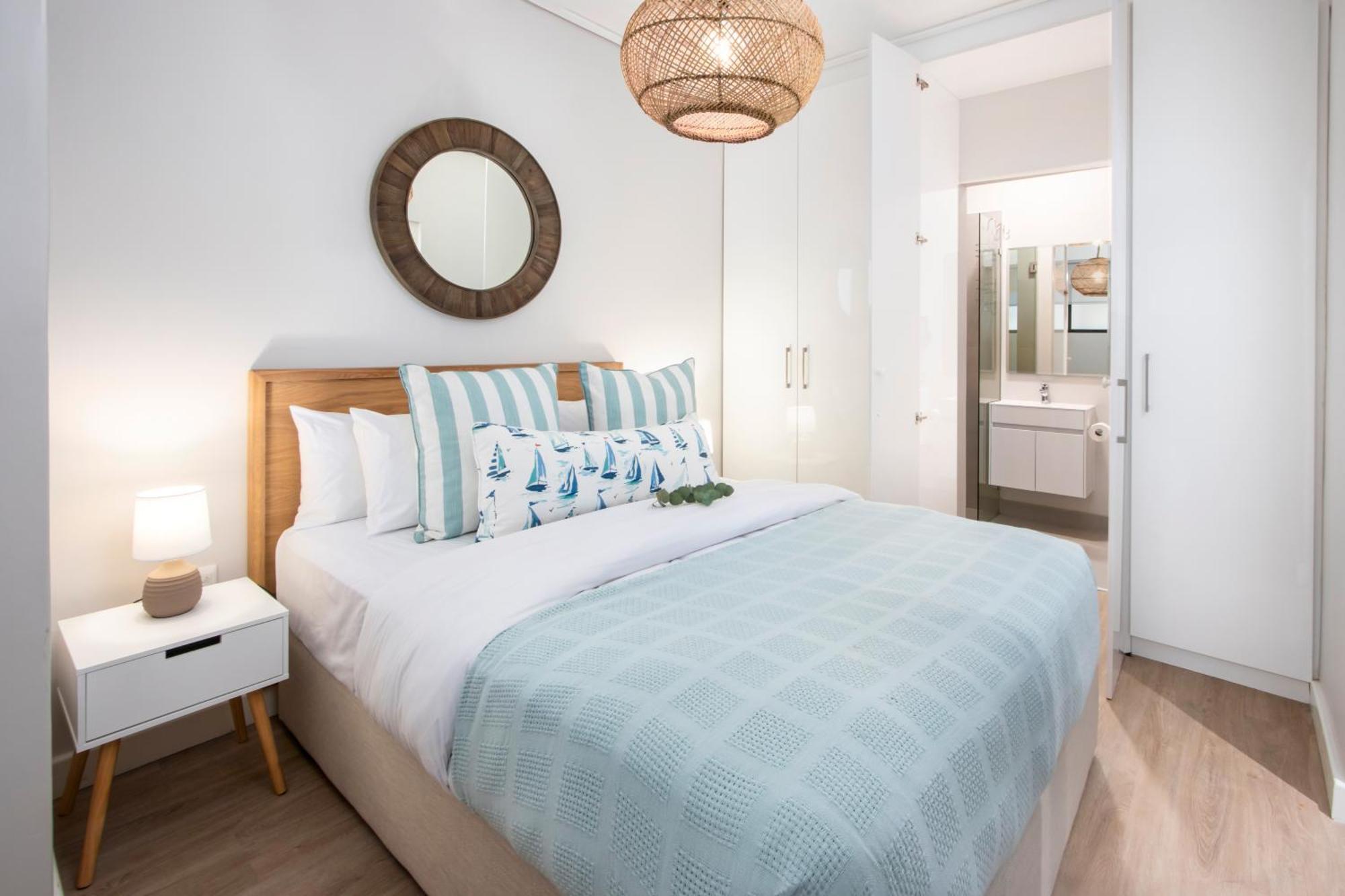 Esplanade Hermanus Bilik gambar