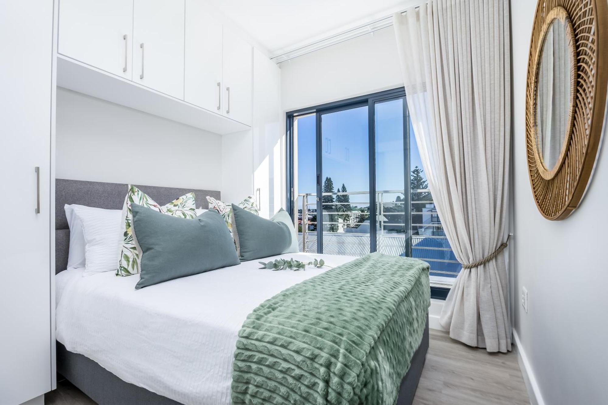 Esplanade Hermanus Bilik gambar